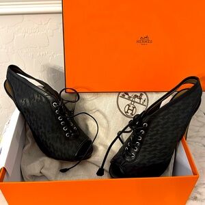 Hermes high heels with box and dust bag
